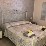Residenza San Michele 펜션 트로페아