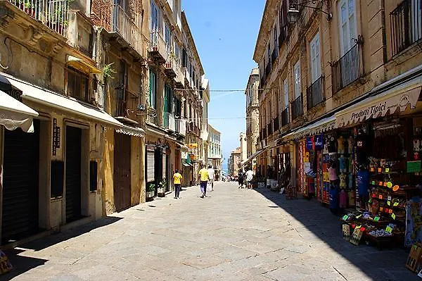 Residenza San Michele טרופאה