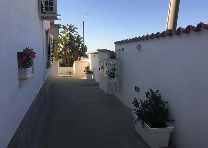 Residenza San Michele טרופאה